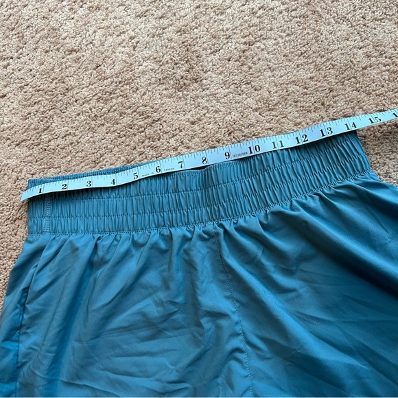 Nike running shorts - Picture 2 of 7